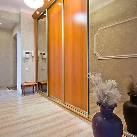 Ulyanovskaya 39 *
